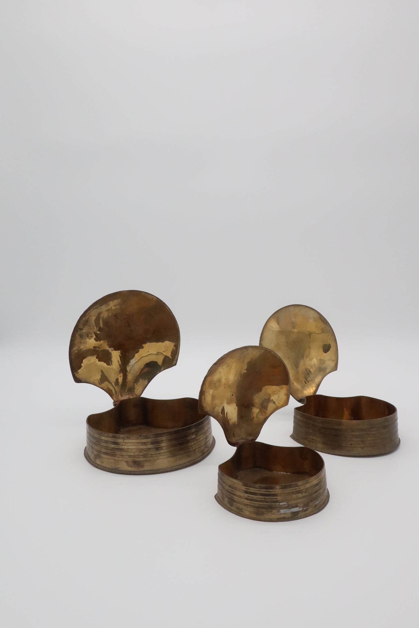 Brass Stacking Clam Shell Catch-alls