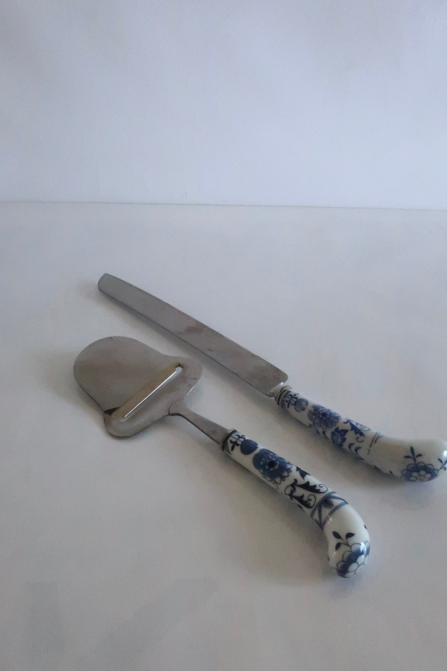 Porcelain Cheese Knife Set