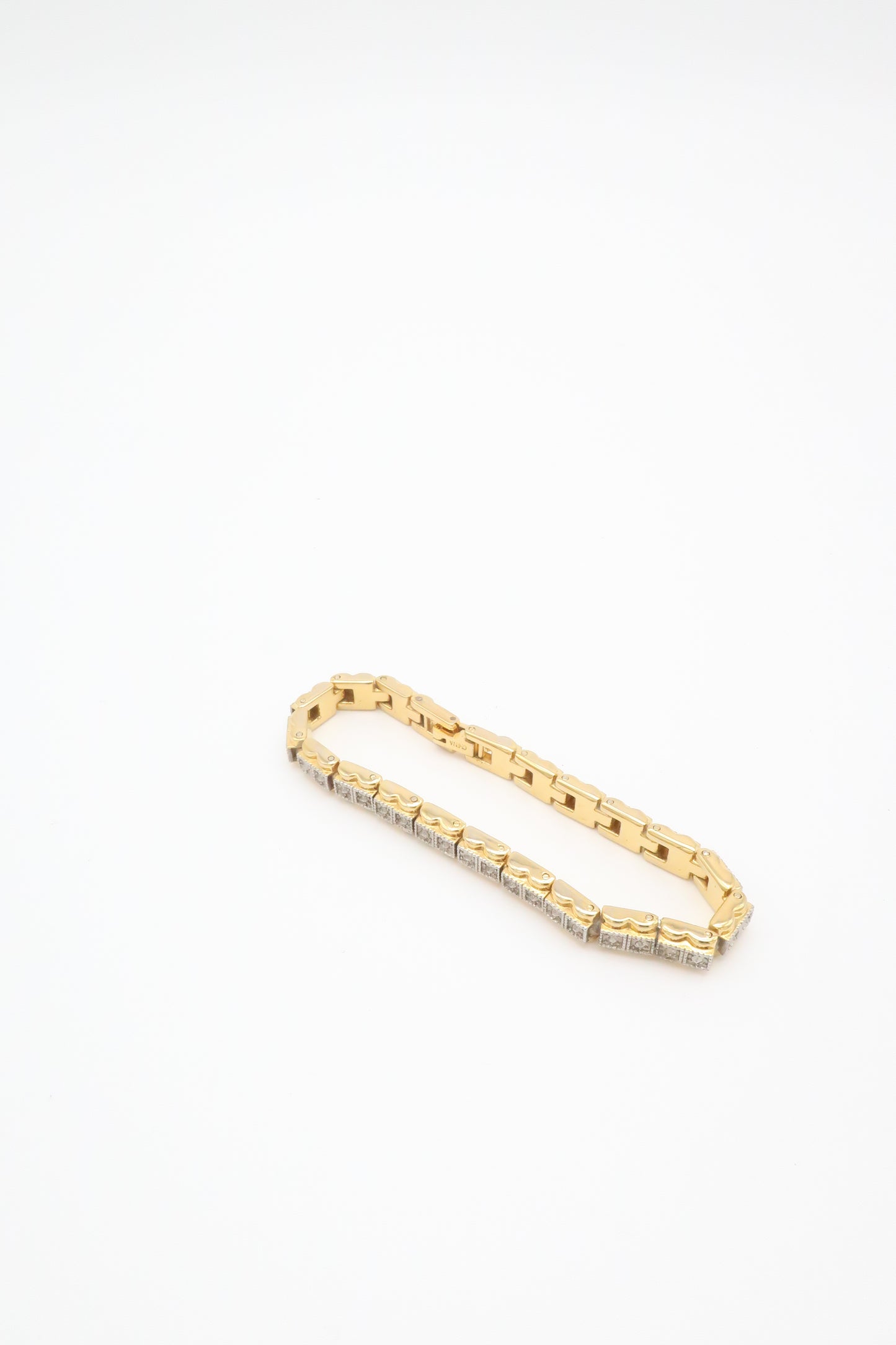 Gold Tone Clasp Bracelet