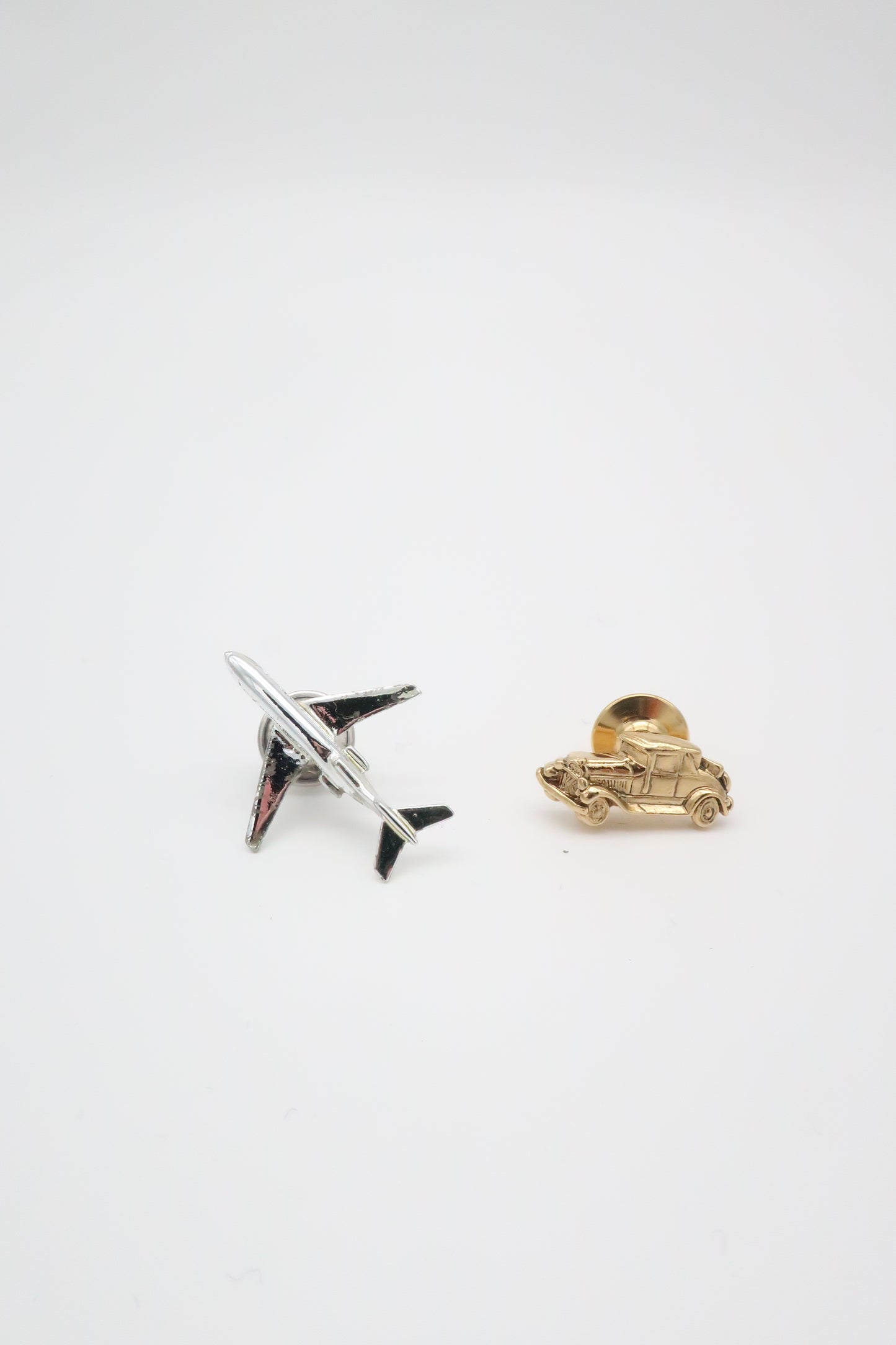 Car / Airplane Pin