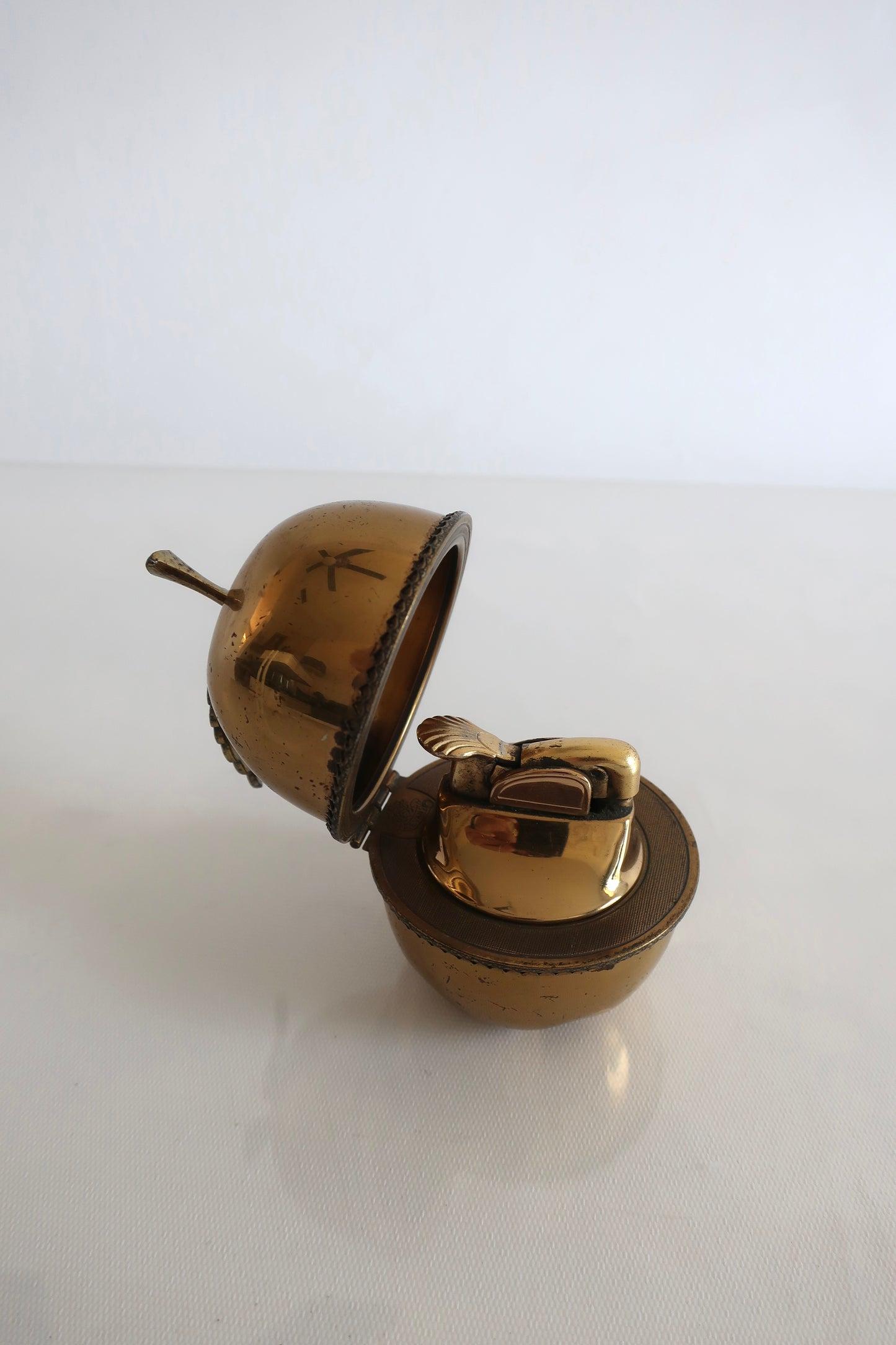 Brass Apple Table Lighter