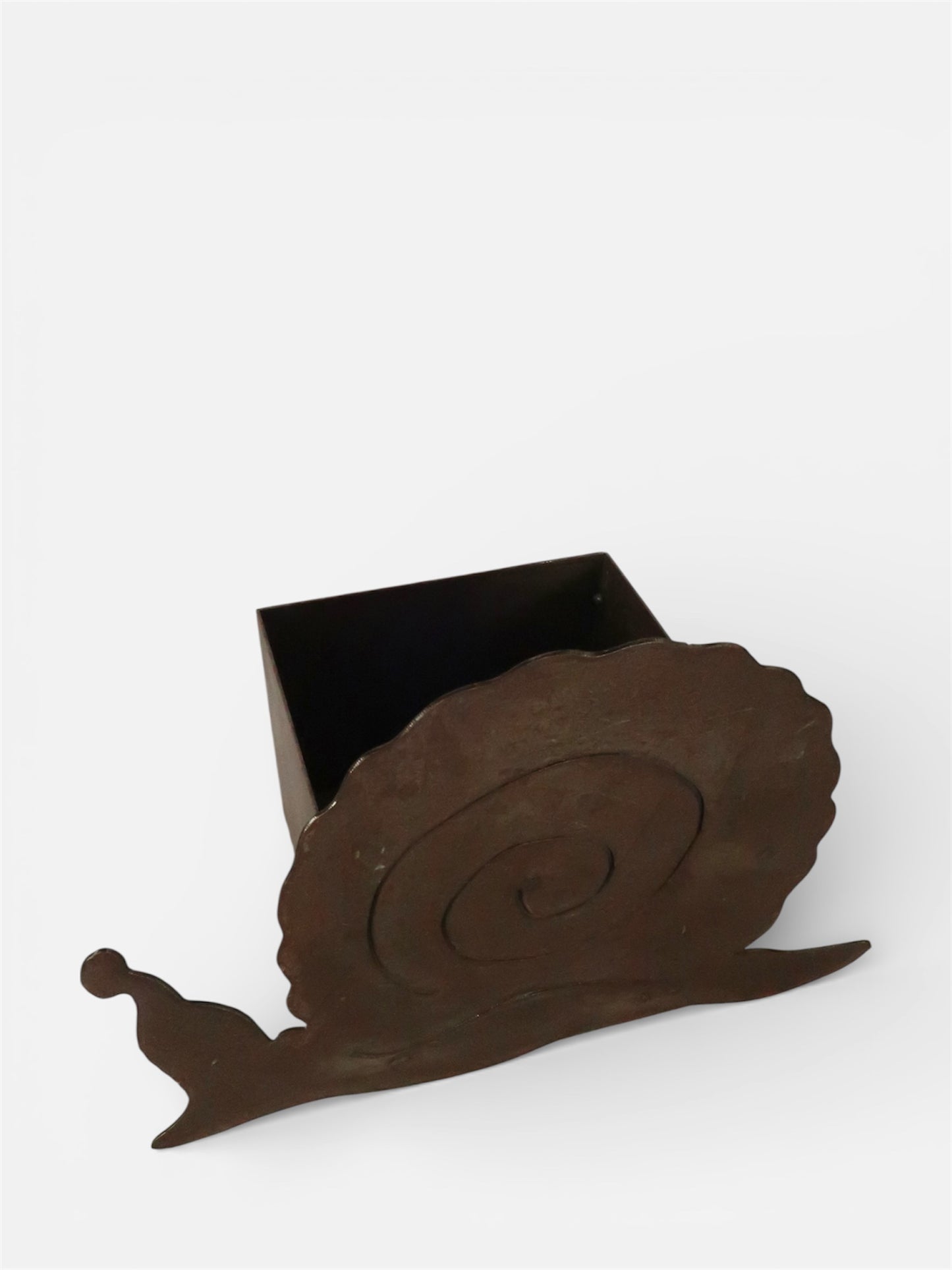 MCM metal snail planter
