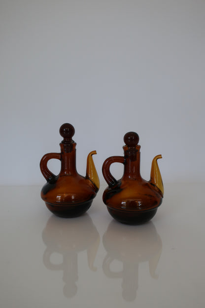 Brown Amber Lidded Cruet