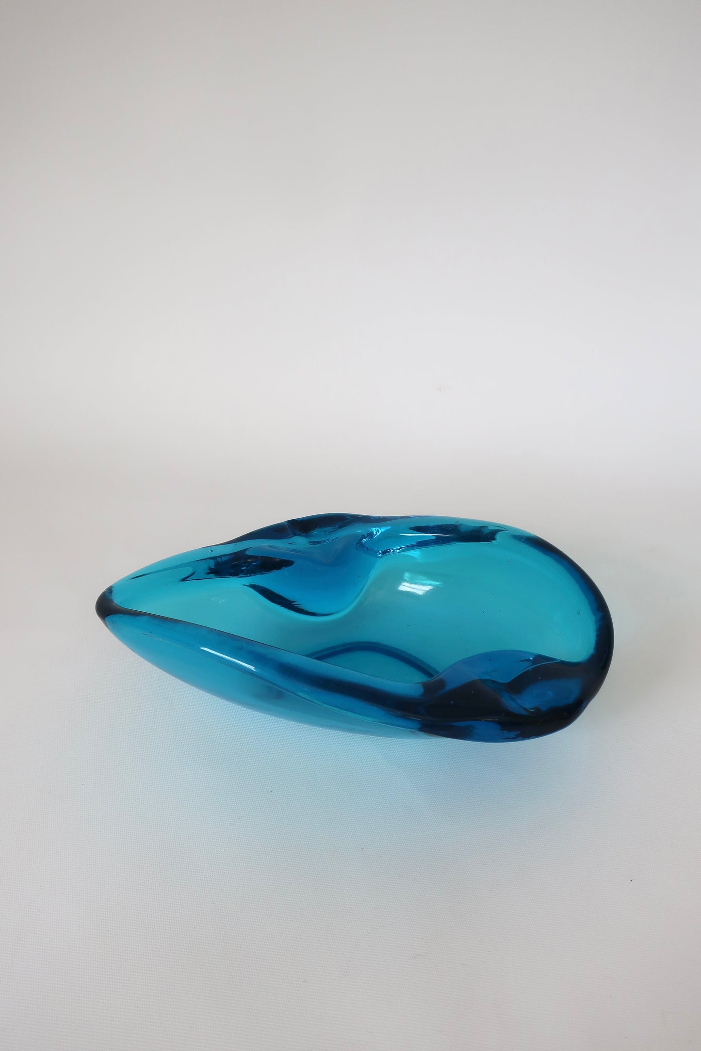 LE Smith Blue Ashtray